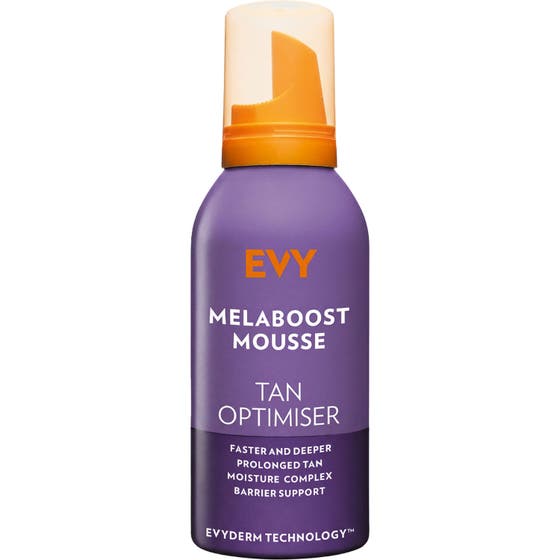 EVY Technology Daily Tan Activator 150ml mousse som forlenger brunfargen i ferskenfarget flaske med hvit kork