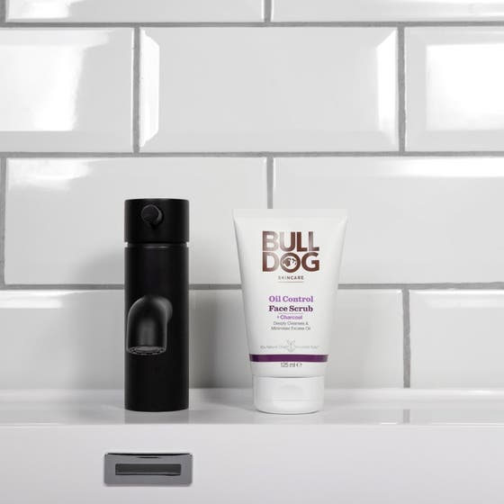 Porförfining - Komplett Rutin för Män med Förstorade Porer och Ojämn Hudstruktur