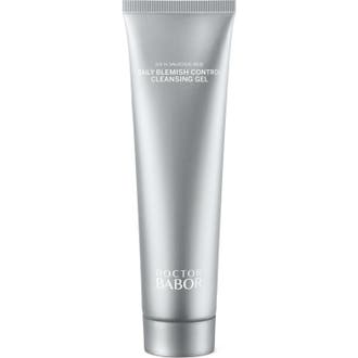 Doctor Babor Daily Blemish Control Cleansing Gel mod urenheder er en rensende gel i en sølvfarvet tube