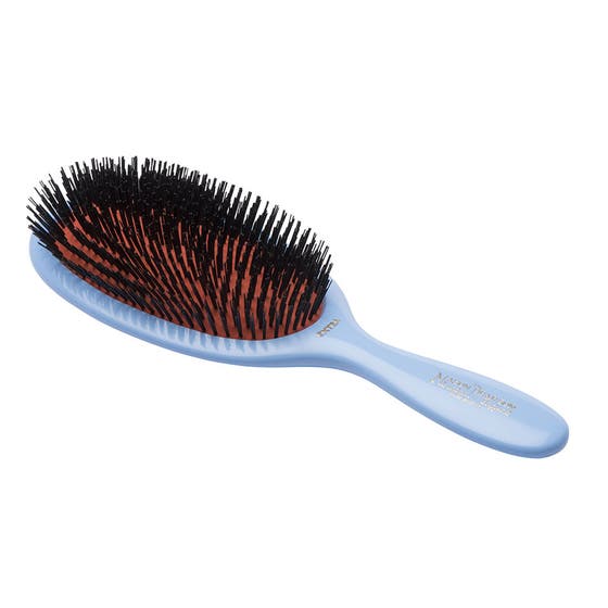 Hair brush in pure bristle