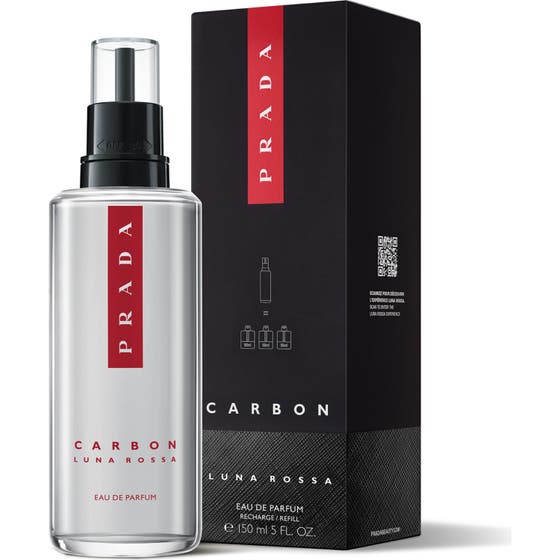 Prada Luna Rossa Carbon Eau de Parfum 150 ml täyttöpullo ja musta hajuvesipullo veden pinnalla