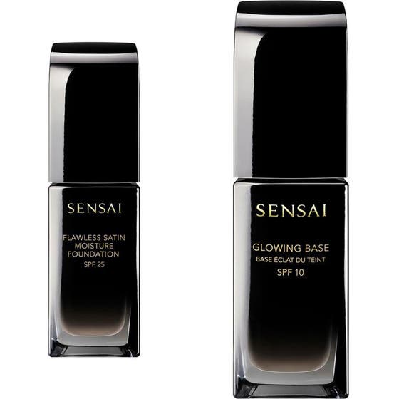 Flawless Satin Moisture Foundation & Glowing Base