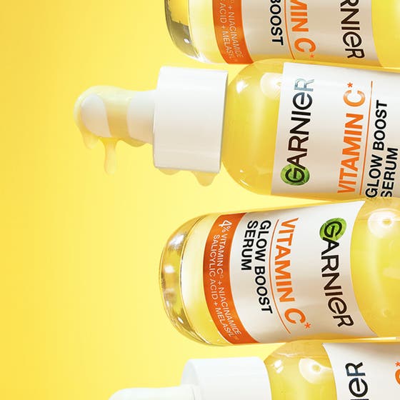 Garnier SkinActive Vitamin C Glow Boost Serum 30ml kirkastava seerumi näyttää vaiheittaisen käytön ja hehkuvan ihon