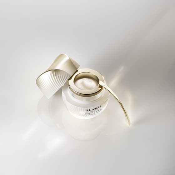 Total Form Expert Cream