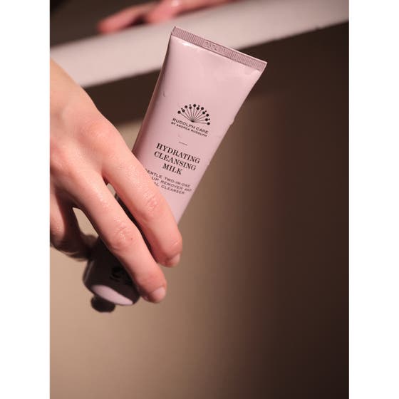 Acai Hydrating Cleansing Milk