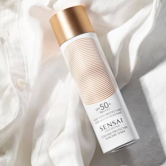 Silky Bronze Cooling Protective Suncare Spray SPF50