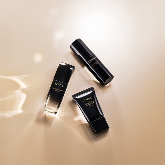 Base & Conceal Perfection (Glowing Base + Highlighting Concealer)