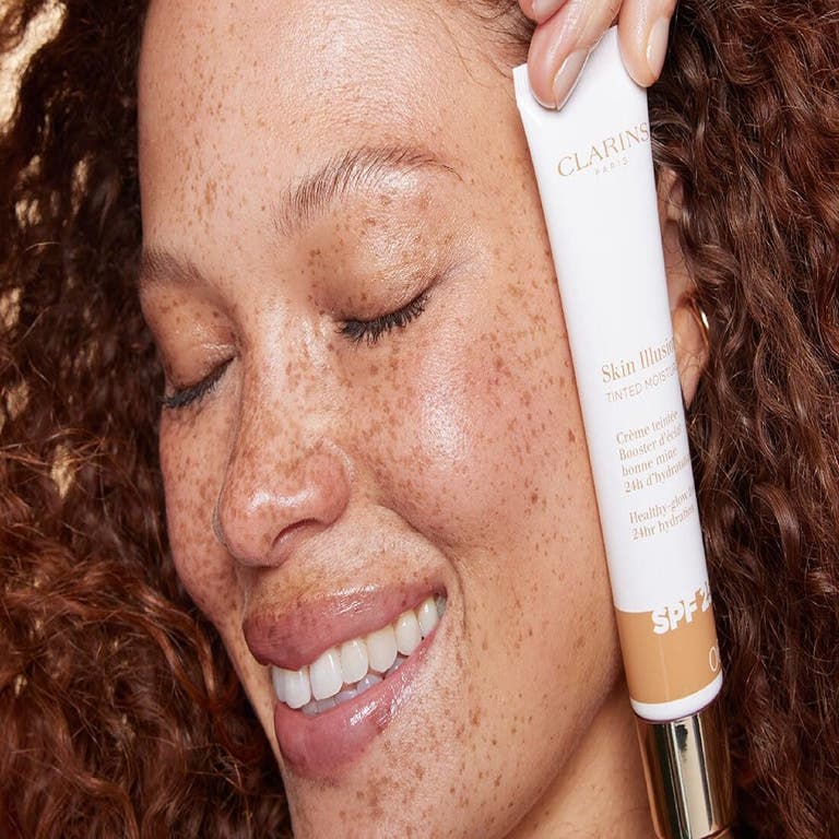 Glow eller full cover? Vi har testat Clarins två nya bashjältar!