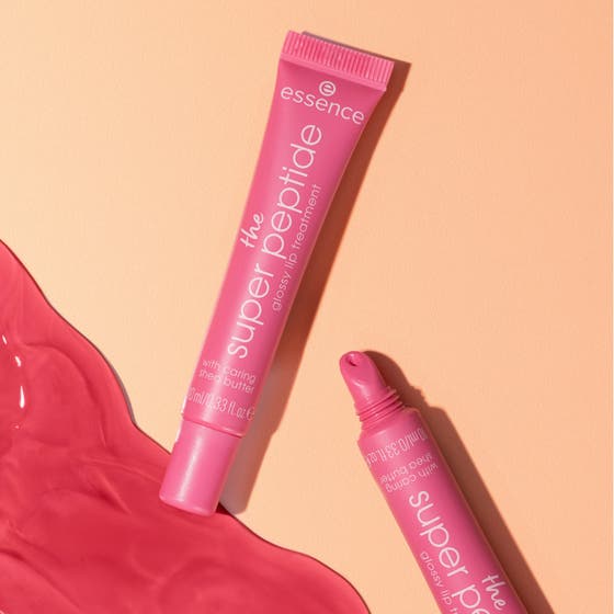 The Super Peptide Glossy Lip Treatment