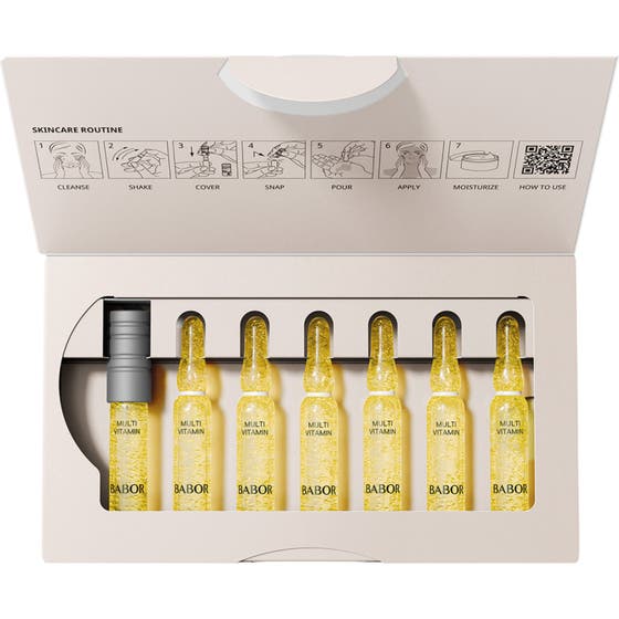 Babor Ampoule Multi Vitamin 14 ml ansiktsserum i åpen eske med sju gule ampuller og steg-for-steg guide.