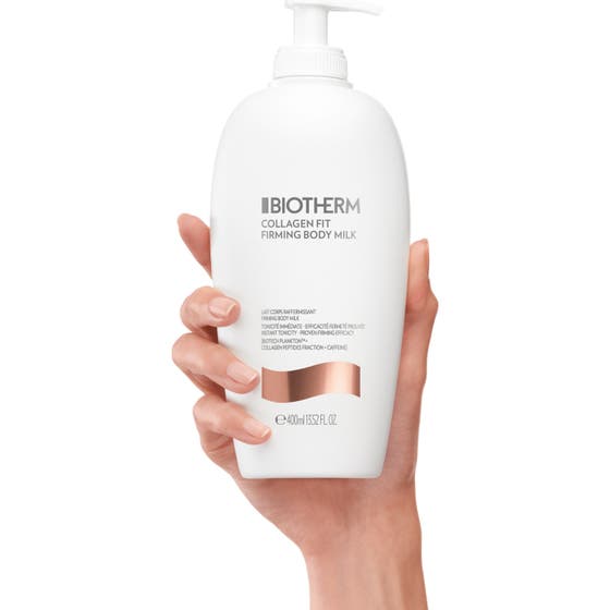 Biotherm Collagen Fit Body Milk 400 ml oppstrammende bodylotion med en kremet lyserosa og glansfull tekstur