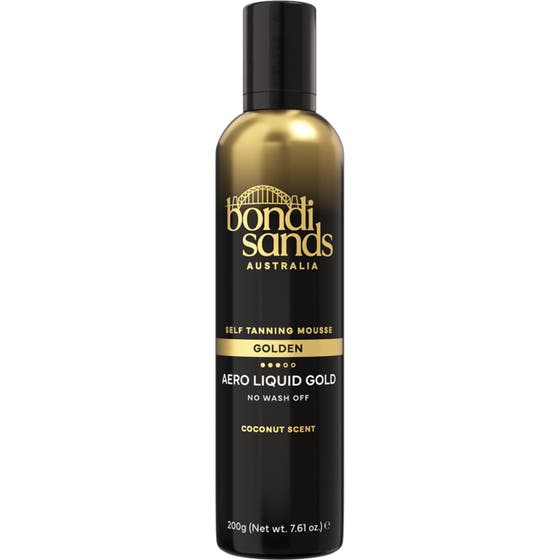 Bondi Sands Aero Liquid Gold 225ml selvbruner skum giver fugt og glød i sort flaske med elegante gulddetaljer.