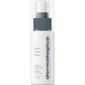 Dermalogica Multi Active Toner 50 ml återfuktande ansiktsmist i vit flaska med grått sprayhuvud och klar kork.